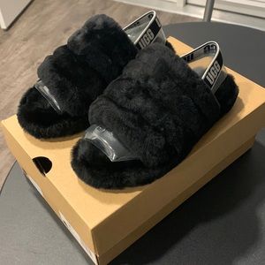 NEVER WORN- Kids UGG slippers size 4 (I typically wear size 6-6.5 and they fit)